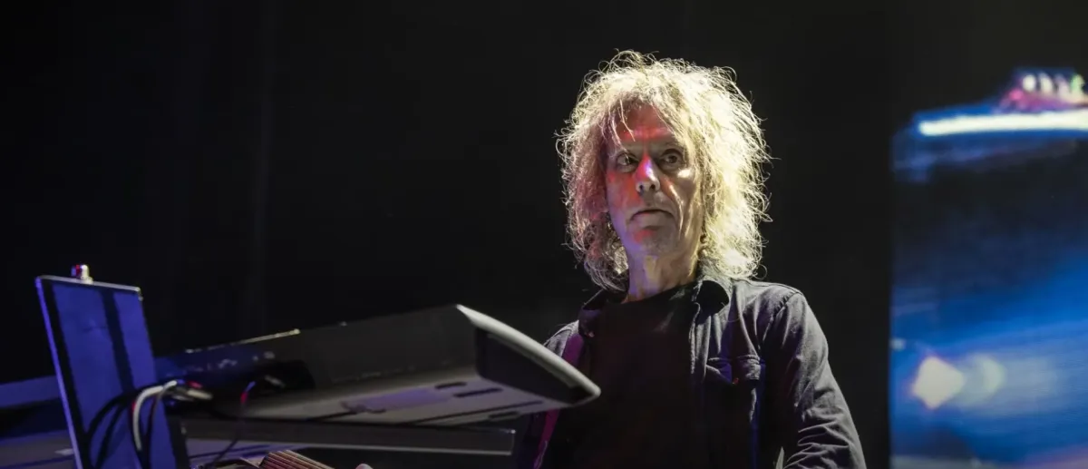 Come è morto Perry Bamonte? Biografia e vita privata del chitarrista dei Cure