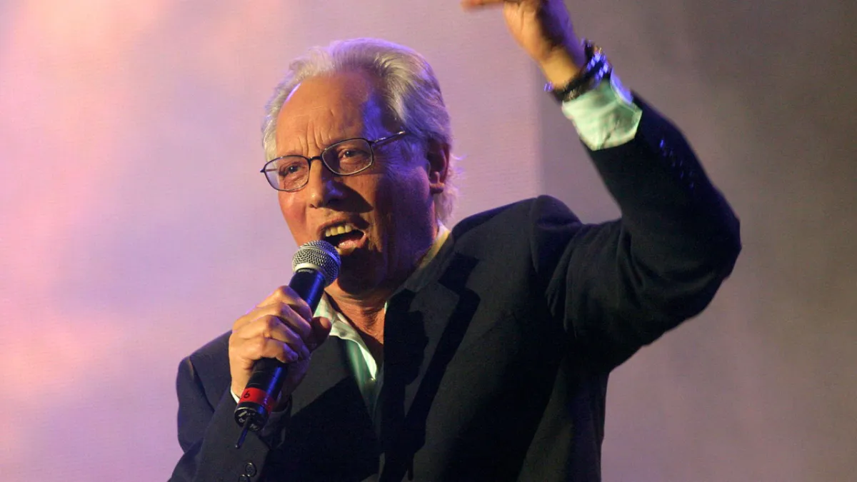 Qual è il significato di “Vengo anch’io, no tu no” di Jannacci e perché fu censurata?