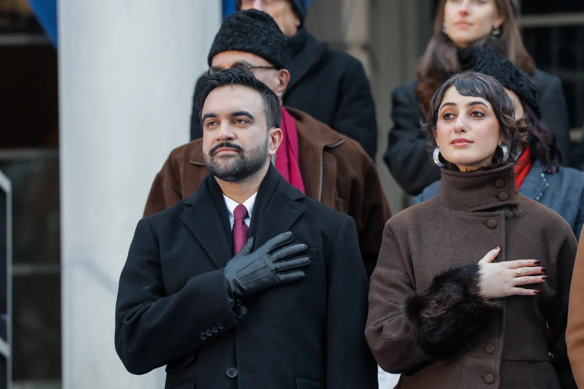 A New York il nuovo sindaco giura sul Corano, se succede anche in Italia? L'allarme di Cerno