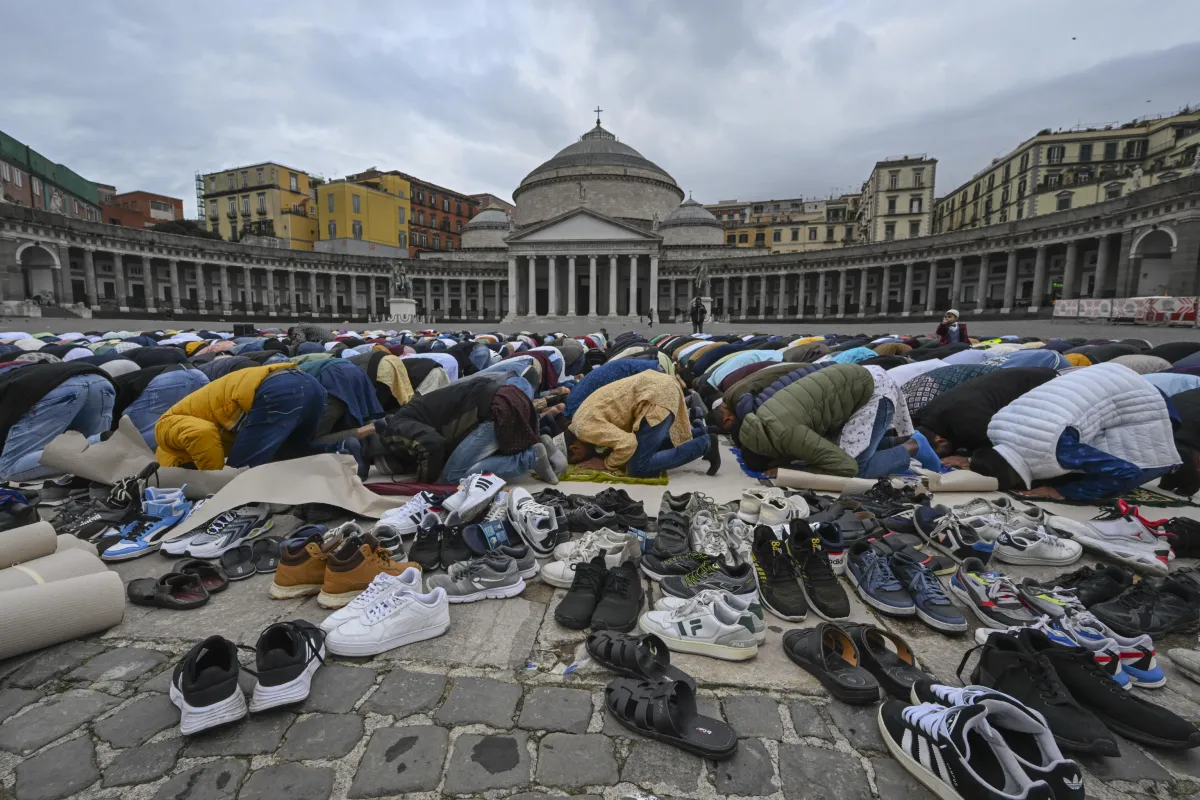 Feltri cita Oriana Fallaci: "L'egemonia culturale in Occidente è della balordaggine e dei fratacchioni islamo-comunisti" 