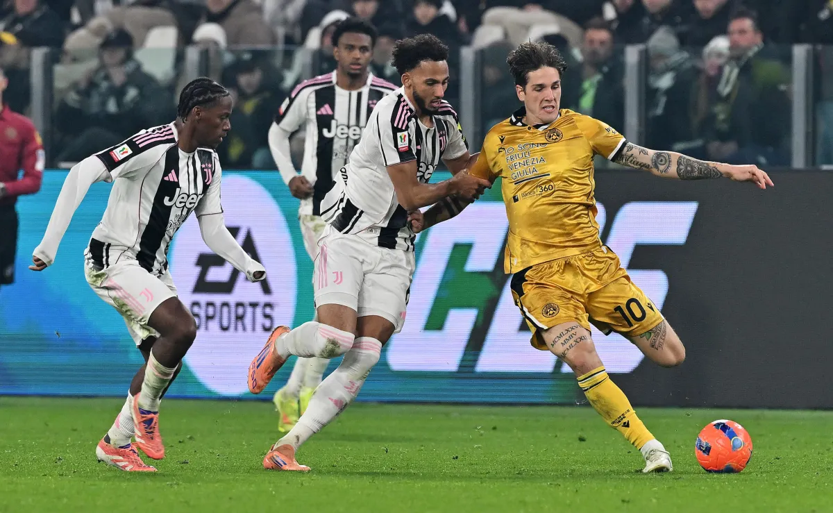 Kelly infortunato: cosa ha e quando torna il difensore della Juventus