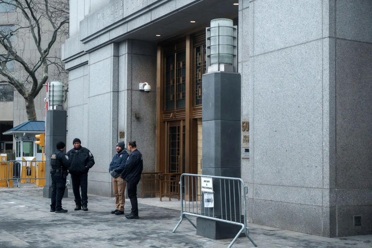 Maduro si dichiara non colpevole alla prima apparizione in tribunale: si affida all’avvocato di Julian Assange