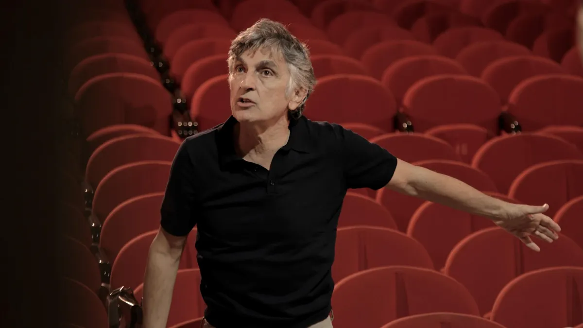 Ogni promessa è debito è in diretta o registrato? Tutto sullo spettacolo con Vincenzo Salemme