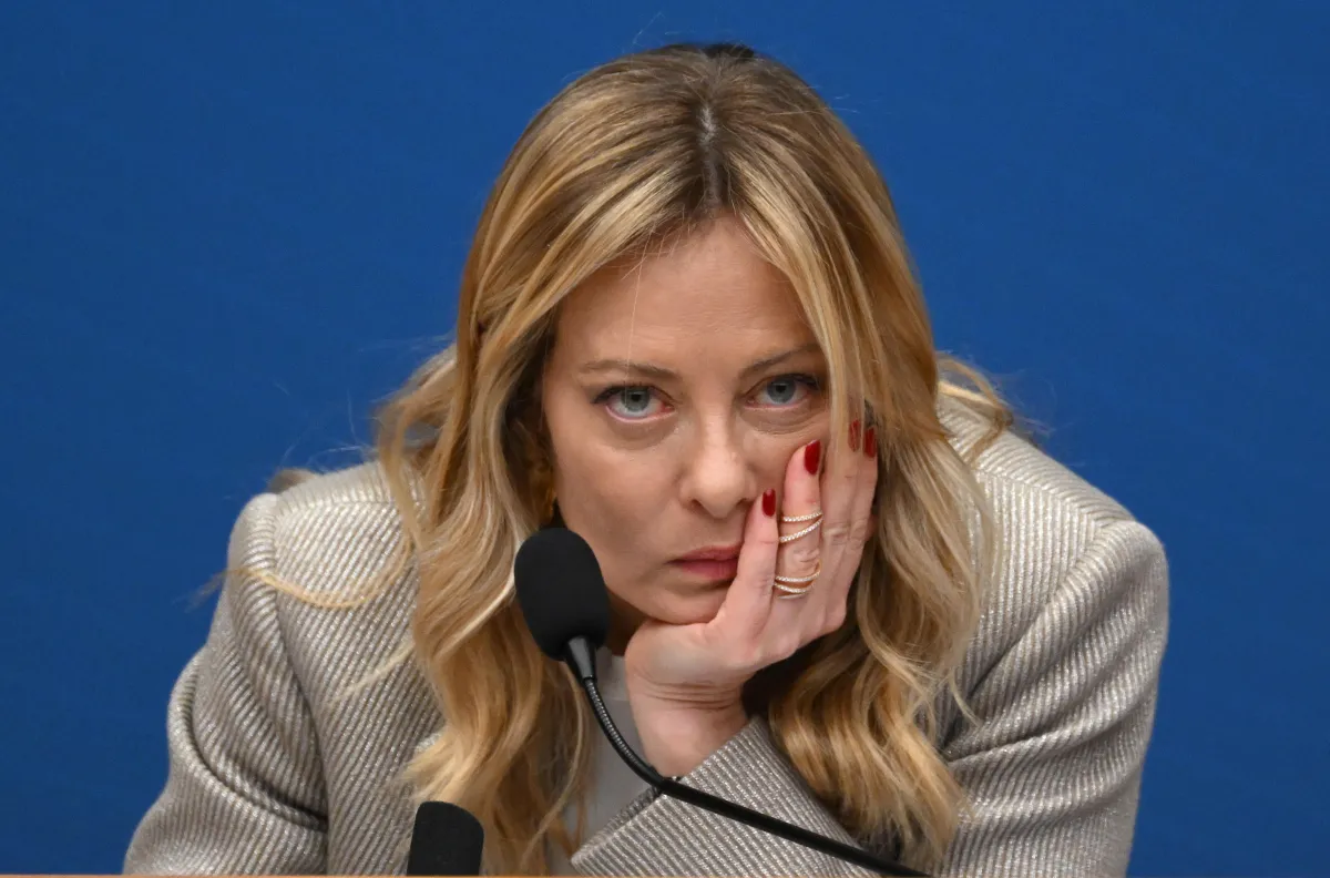 Elena Basile: "Grave che Giorgia Meloni plauda alle azioni criminali di Usa e Israele"