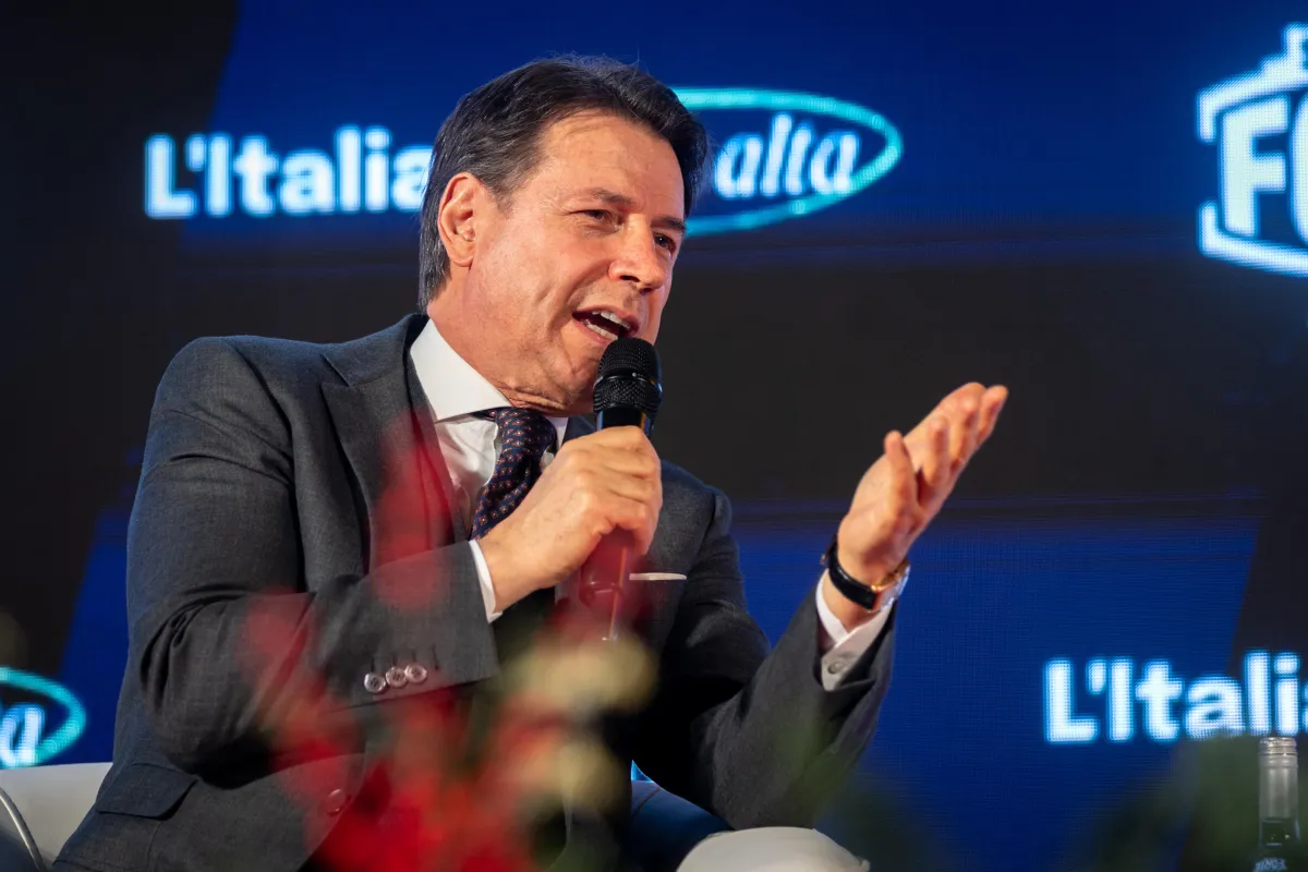 C'è un sondaggio che fa sognare il Movimento 5 Stelle: Conte è l'unico che può battere Meloni