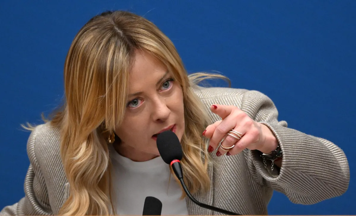 Giorgia Meloni avvisa Trump: "Nessun attacco alla Groenlandia"