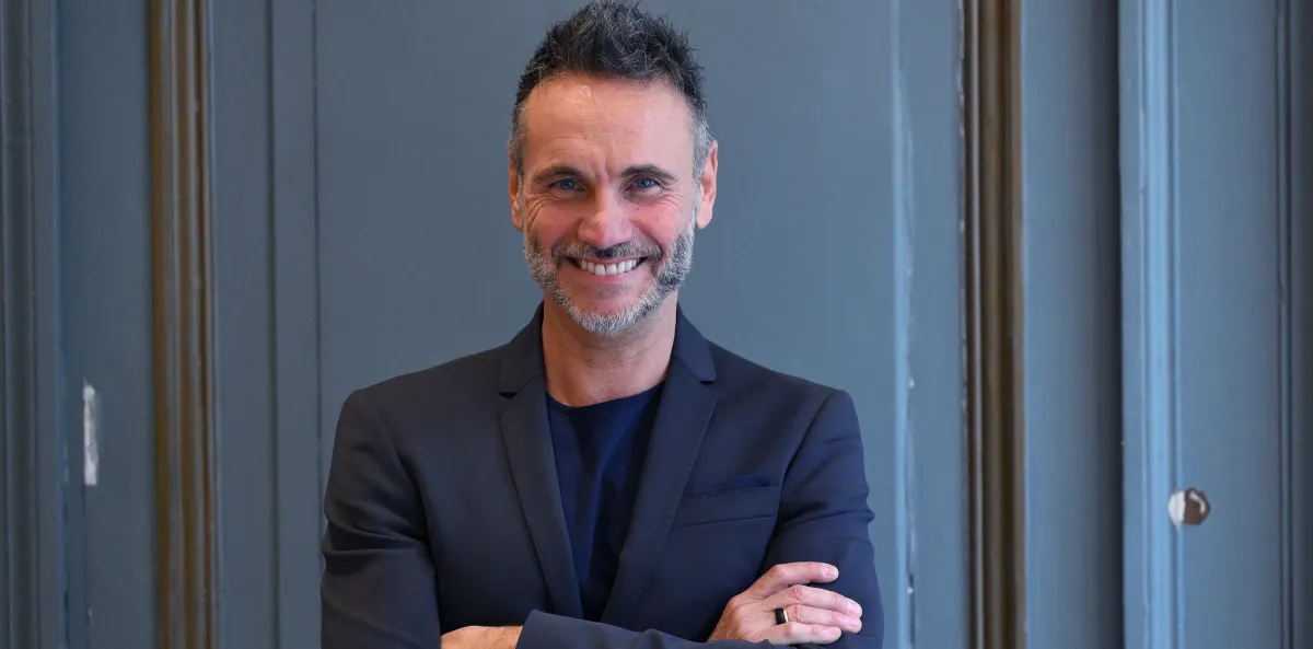 Origini di Nek: da dove viene e dove vive oggi il cantante, gli esordi in carriera