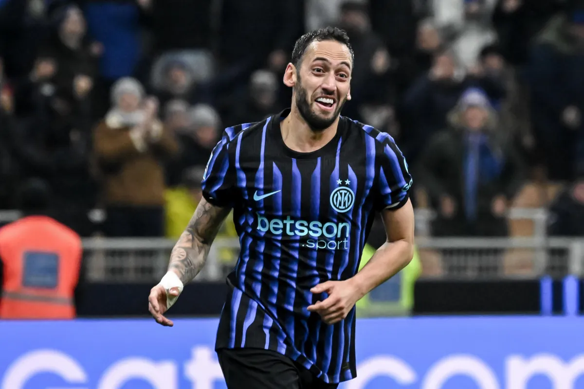 Calhanoglu ko nel finale di Inter-Napoli: cosa gli è successo e quando può tornare in campo?