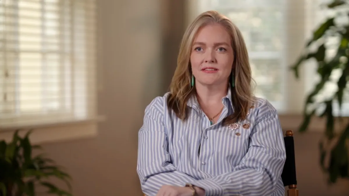 Che malattia ha Colleen Hoover? L'annuncio shock dell'autrice di "It Ends With Us"