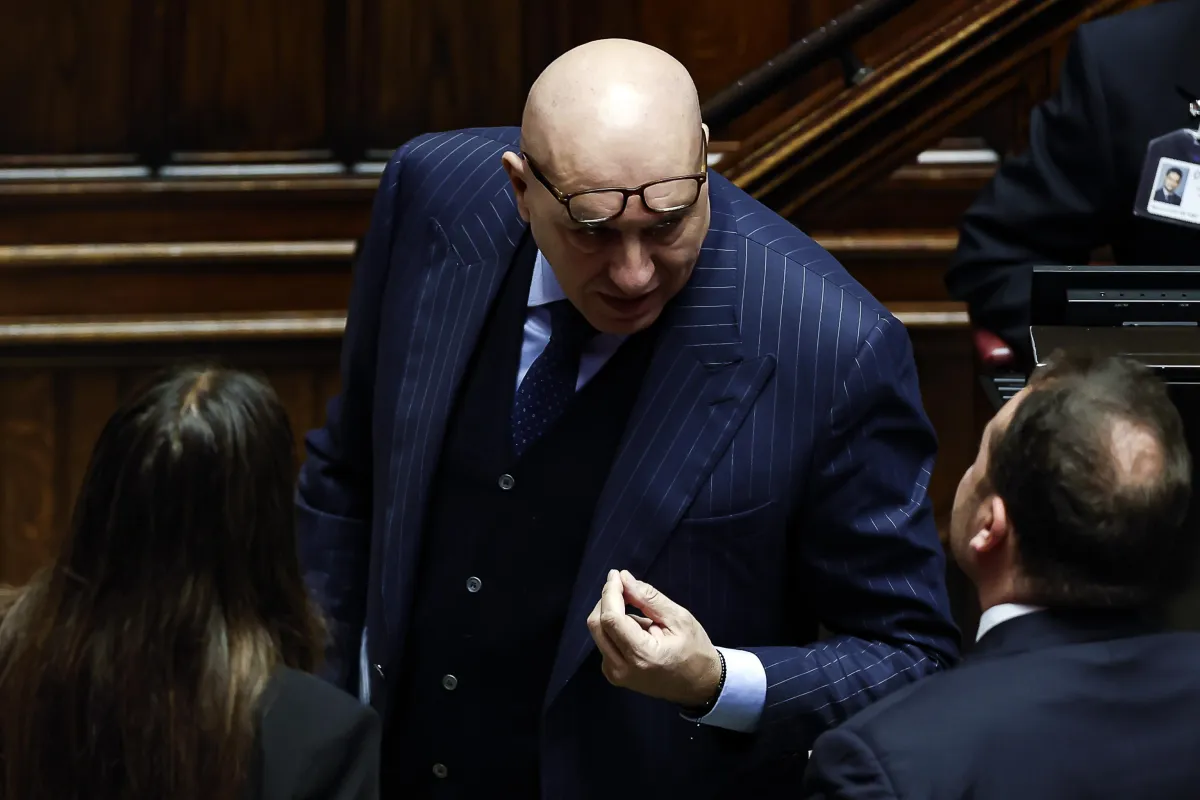 Strade Sicure: Crosetto rompe il silenzio sui militari dopo gli attacchi della Lega