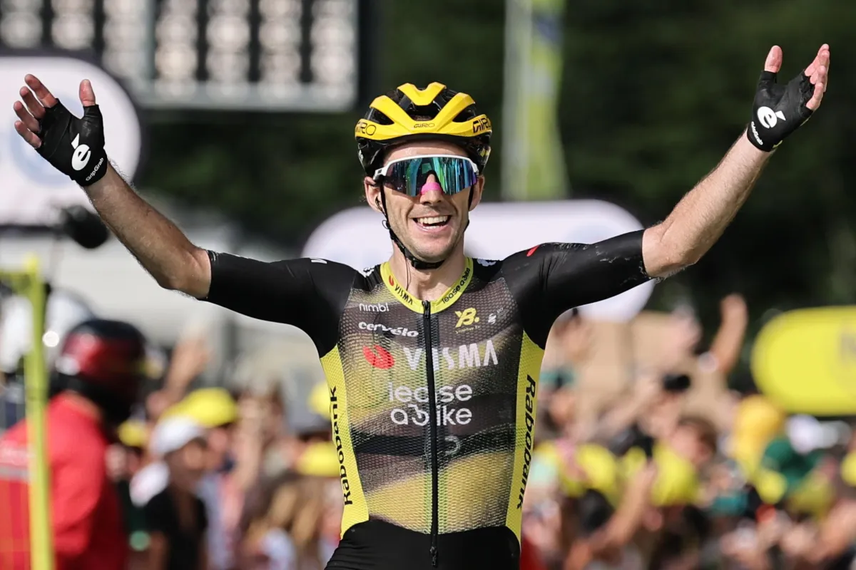 Simon Yates annuncia il ritiro dal ciclismo professionistico: chi è il campione britannico