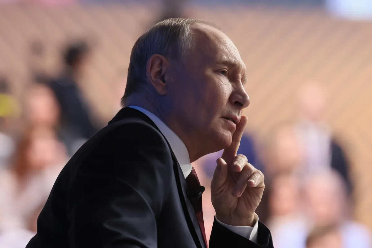 Ritorno al dialogo Europa-Russia? Ipotesi di un negoziatore UE mentre Putin torna a parlare dei rapporti con il vecchio continente