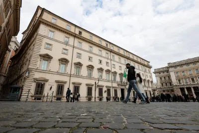 Dl Sicurezza, Meloni annuncia vertice al rientro da Seul: è battaglia tra maggioranza e opposizione