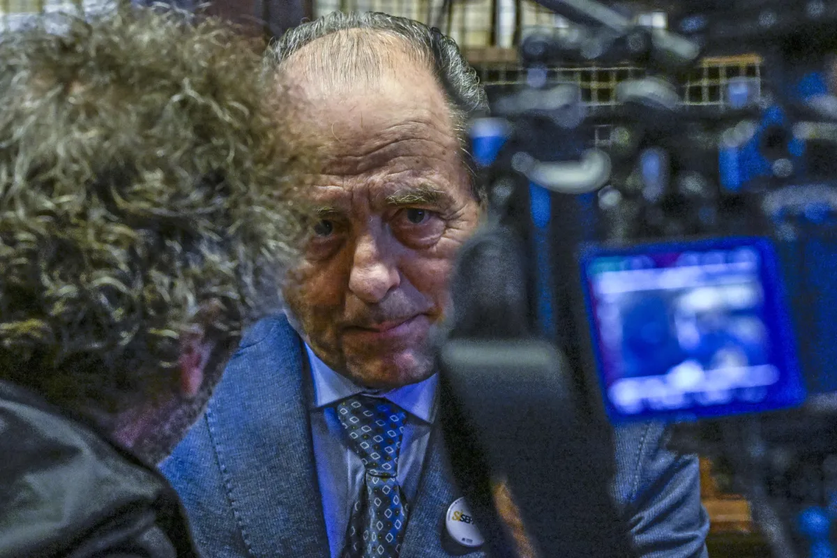 Referendum sulla giustizia, Travaglio corre in soccorso di Alessandro Barbero: "Di Pietro ha battuto la testa" 