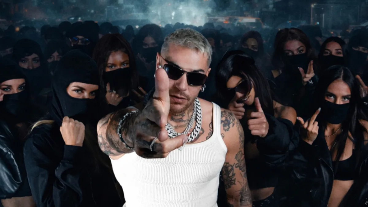 Emis Killa annuncia il tour 2026 nei club: biglietti, scaletta e date ufficiali