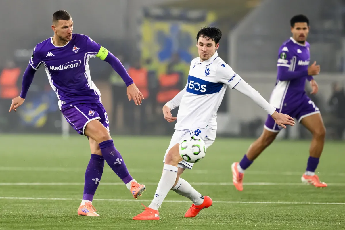 Fiorentina, è già finita l'avventura di Dzeko: il bosniaco conteso tra due squadre