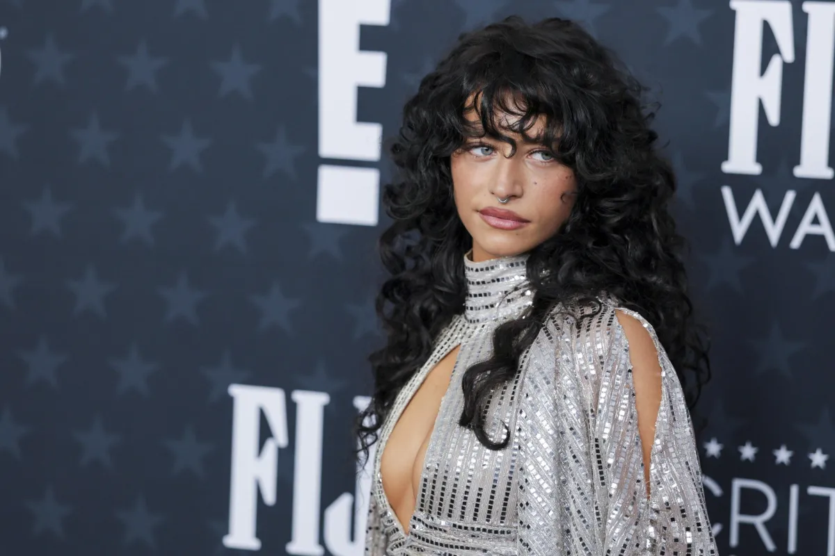  Chi è Odessa A'zion? Origini, vita privata e carriera dell'attrice di Marty Supreme