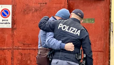 Tragedia sul lavoro a Livorno, morto operaio di 50 anni schiacciato da una gru