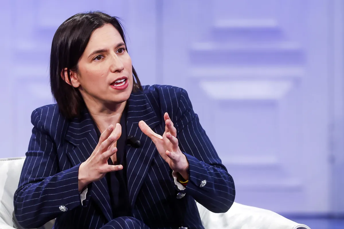 Il caso Board of Peace, Schlein sfida Meloni: “Ha promesso a Trump di cambiare l’articolo 11?”