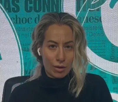 Tommaso Cerno difende la sua Giulia Sorrentino: "È una donna che non indossa né il burqa né il velo"