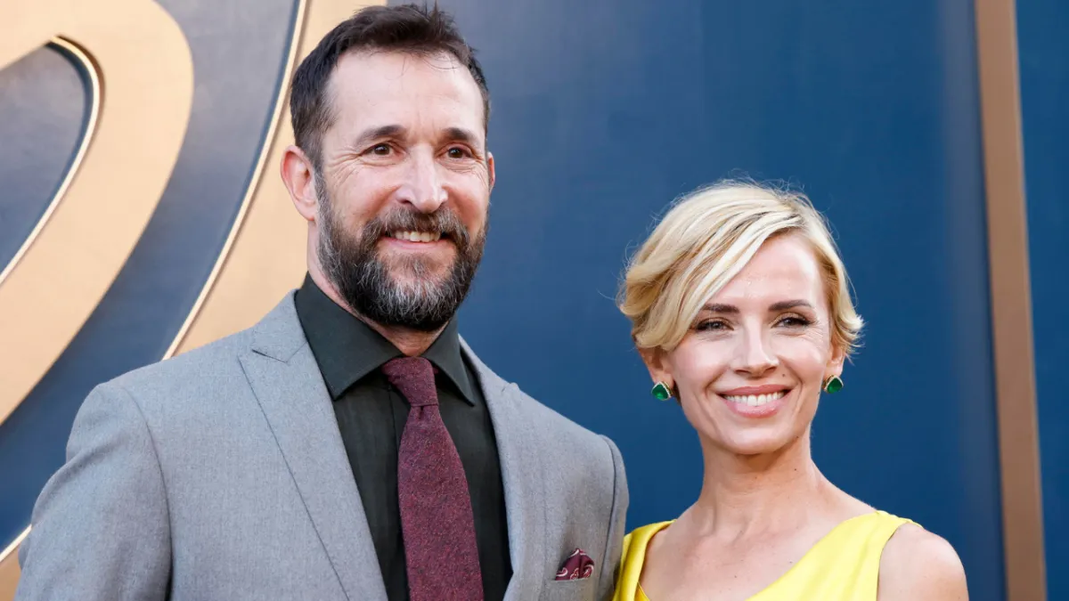 Quanti figli ha Noah Wyle e chi è la moglie Sara Wells? La vita privata