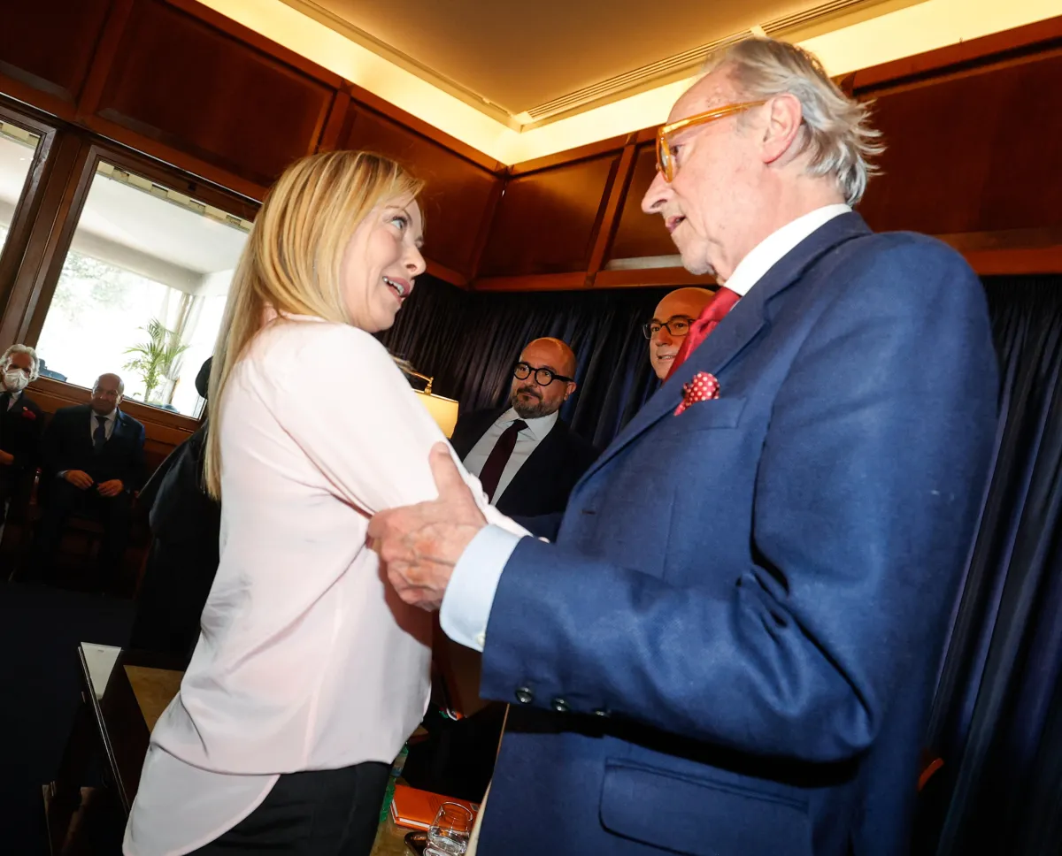 Crans Montana, anche Vittorio Feltri si schiera contro l'ira di Giorgia Meloni: "La scarcerazione di Moretti non è uno scandalo"