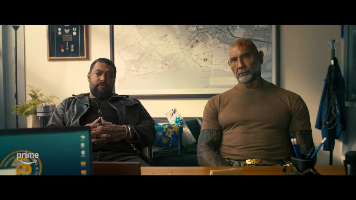 "Fratelli Demolitori" arriva su Prime: come finisce la commedia con Jason Momoa