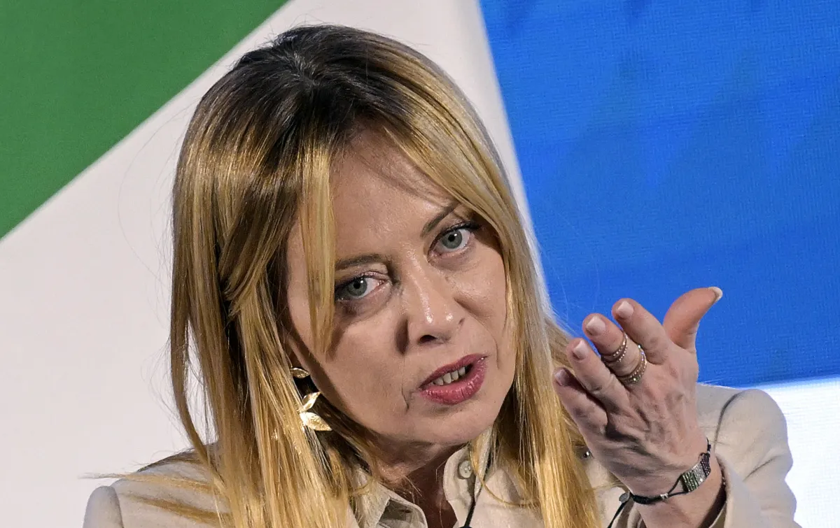 Disoccupazione, nuovo record dell'Italia: mai così giù (e sui social Giorgia Meloni esulta e il Pd rosica)