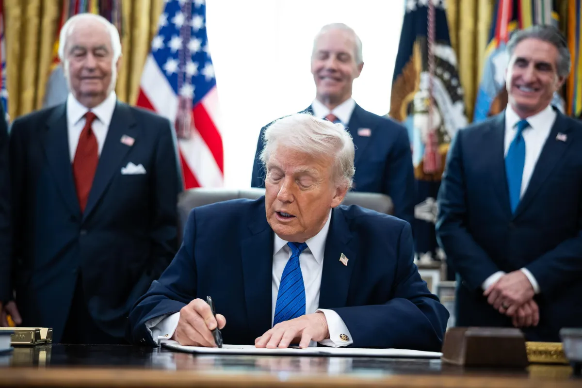 Trump dichiara lo stato di emergenza nazionale per Cuba e minaccia dazi ai paesi che vendono petrolio all'isola