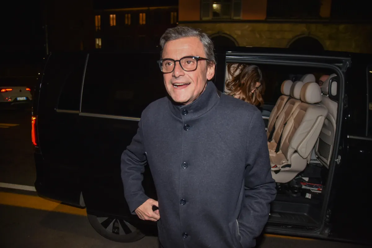 Calenda e la collaborazione con gli azzurri “benedetta” da Palazzo Chigi. Il ruolo di Giorgia Meloni