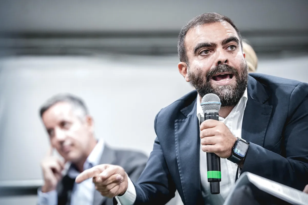 Torino, bufera dopo le parole di Grimaldi: il centrodestra chiede l’uscita di Avs dalla giunta 