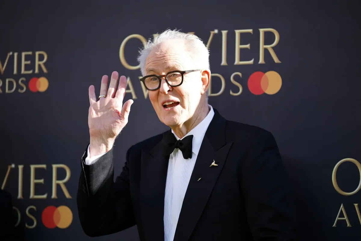 Harry Potter la serie: l'attore di Silente, John Lithgow, rompe il silenzio sulle polemiche Rowling