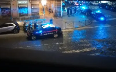 Orrore a Roma, dà fuoco a un clochard dopo una lite: 50enne arrestato per tentato omicidio