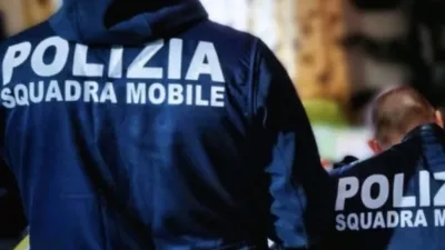 Venezia, picchia la compagna e fugge con i figli: 33enne bloccato a Bergamo, scatta l'allontanamento