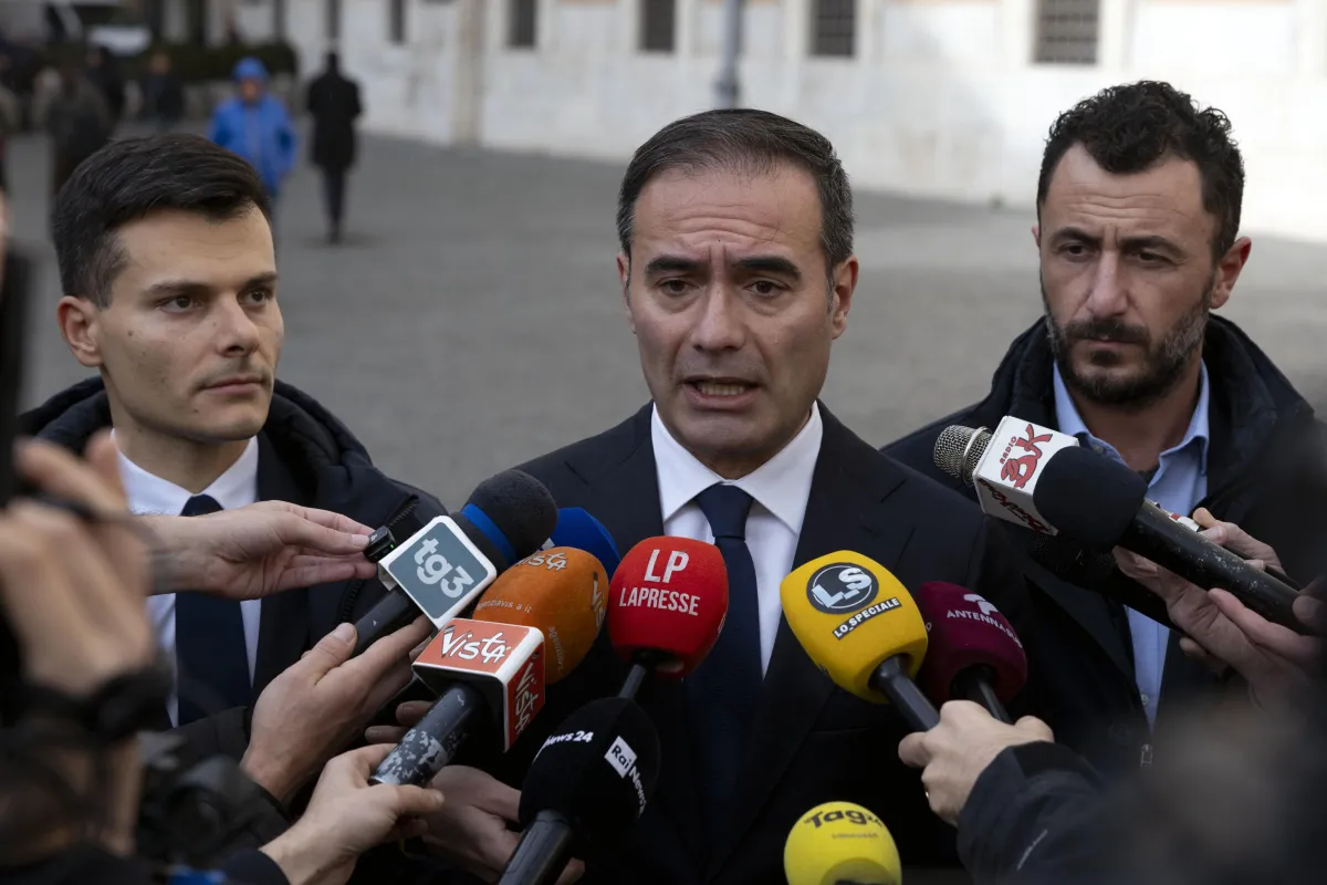 Dl Ucraina, Vannacci vota la fiducia al governo: sì strategico per restare nella maggioranza? Sinistra all'attacco