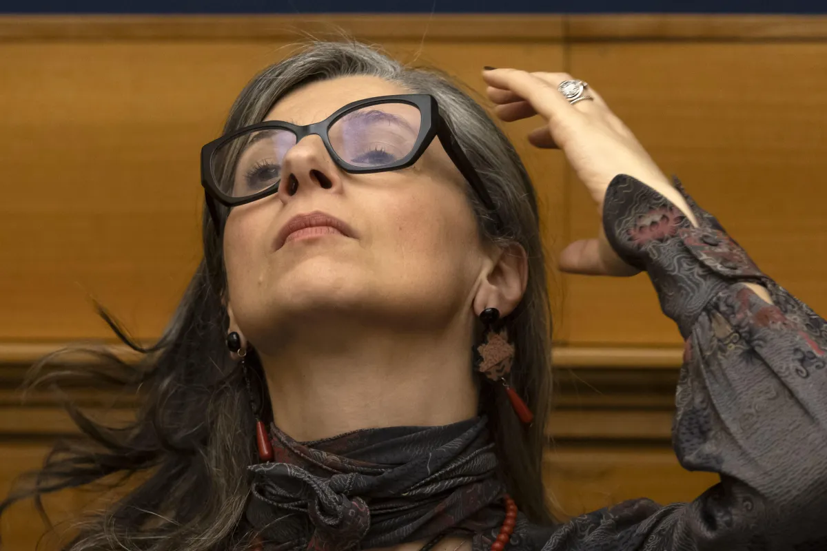 Francesca Albanese ha finito per mettere d'accordo Francia e Italia sulle sue dimissioni