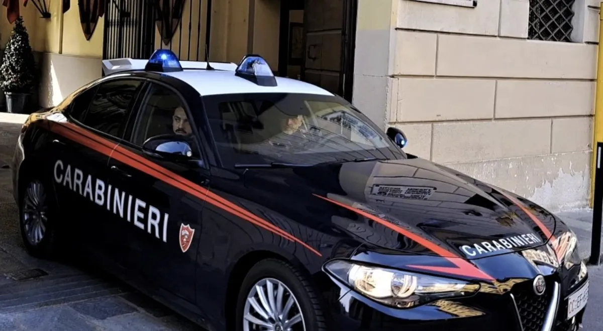 Reggio Emilia, droga a due minorenni per costringerle alla prostituzione: cinque arresti