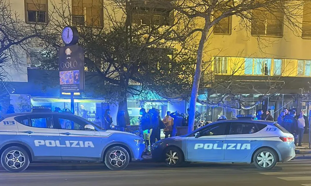 Palermo, donna accoltellata alle spalle in centro:  è grave, fermato un 53enne con problemi psichici 