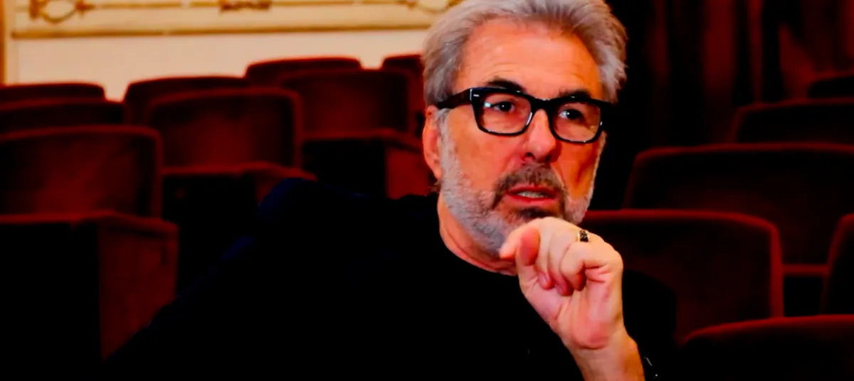 Luciano Cannito difende il bimbo bullizzato che lascia la danza classica: il video sui social