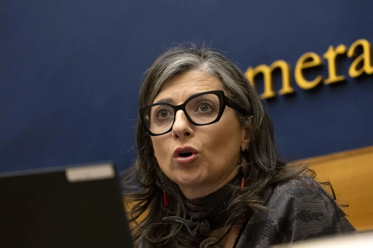 Chi va contro Francesca Albanese è "decerebrato" o è un "microcefalo": Marco Travaglio show