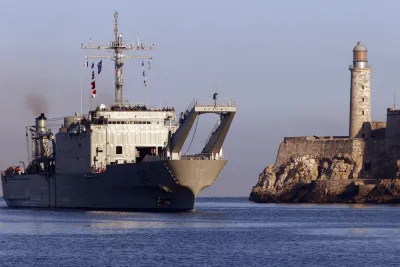 Cuba, due navi messicane con aiuti umanitari attraccano all’Avana mentre crescono le pressioni USA