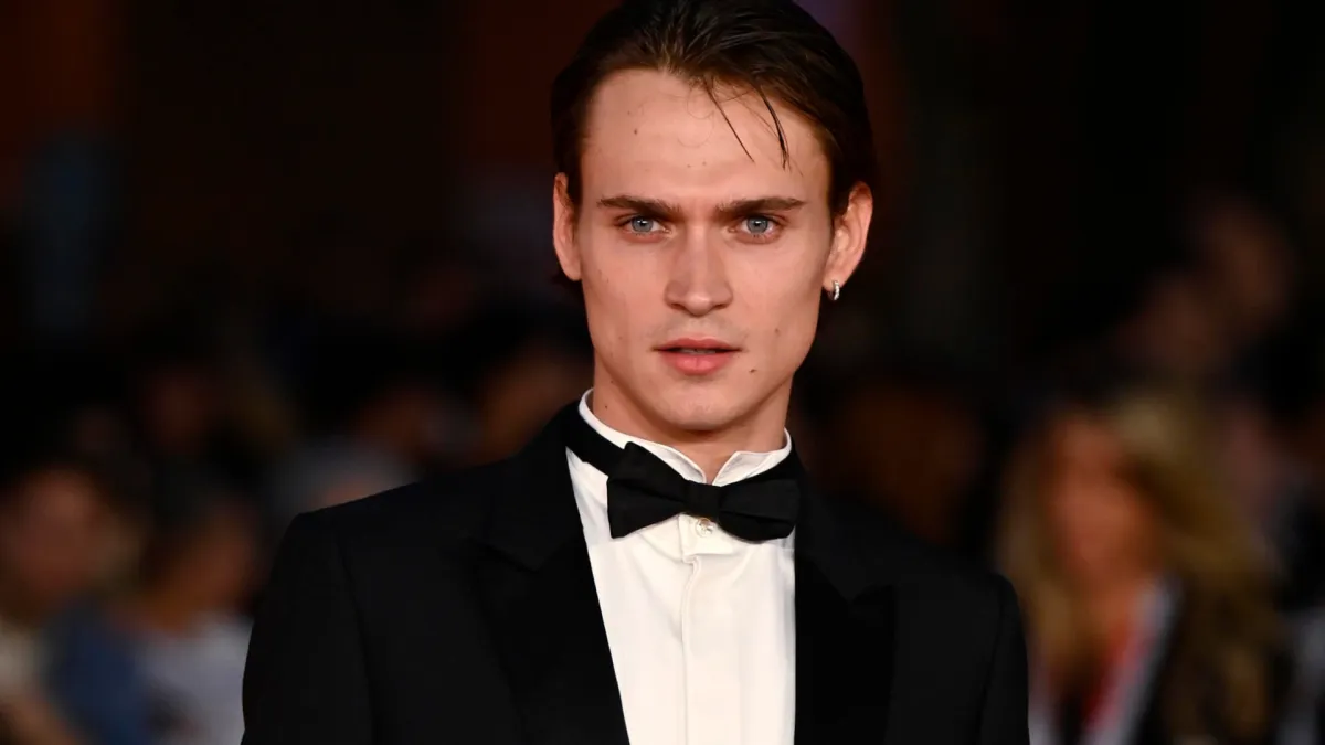 Chi è Saul Nanni: carriera e vita privata dell'attore di "Supersex"