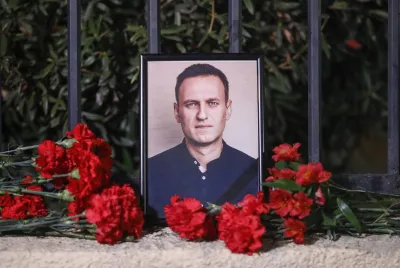 Morte Alexei Navalny, gli alleati europei accusano la Russia di avvelenamento con una tossina rara: il Cremlino risponde