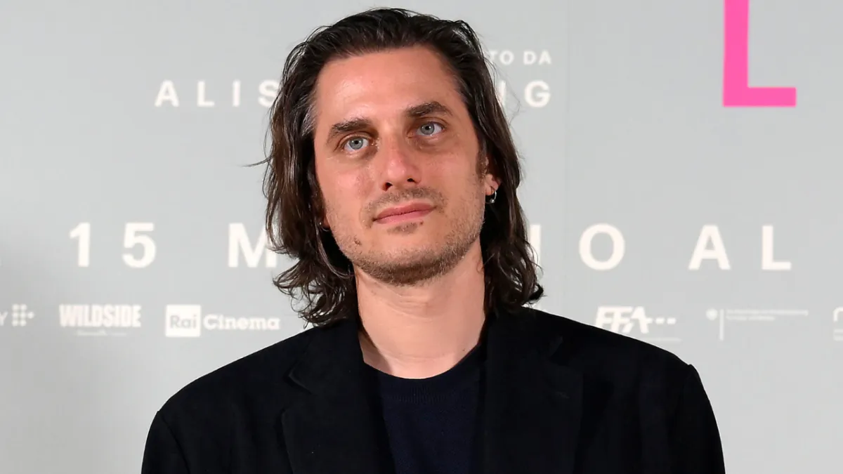 Le origini di Luca Marinelli: chi sono i genitori e dove vive oggi l’attore