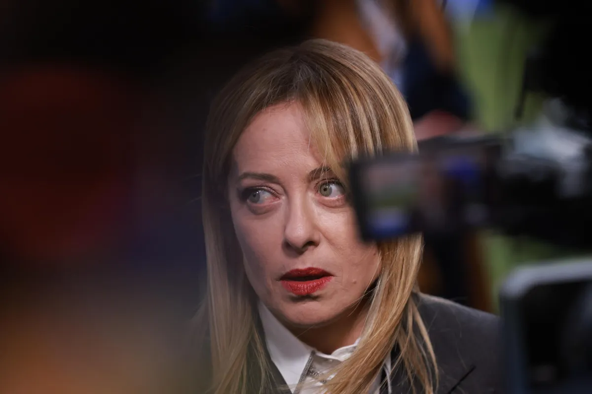 Meloni sfida i giudici senza nominare il referendum: la strategia segreta per evitare l’effetto Renzi