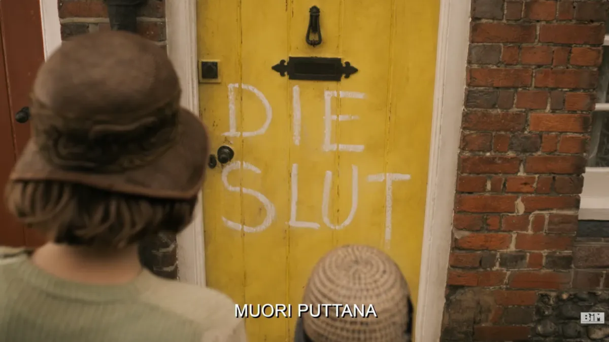 "Cattiverie a domicilio": come finisce, trama e location della commedia