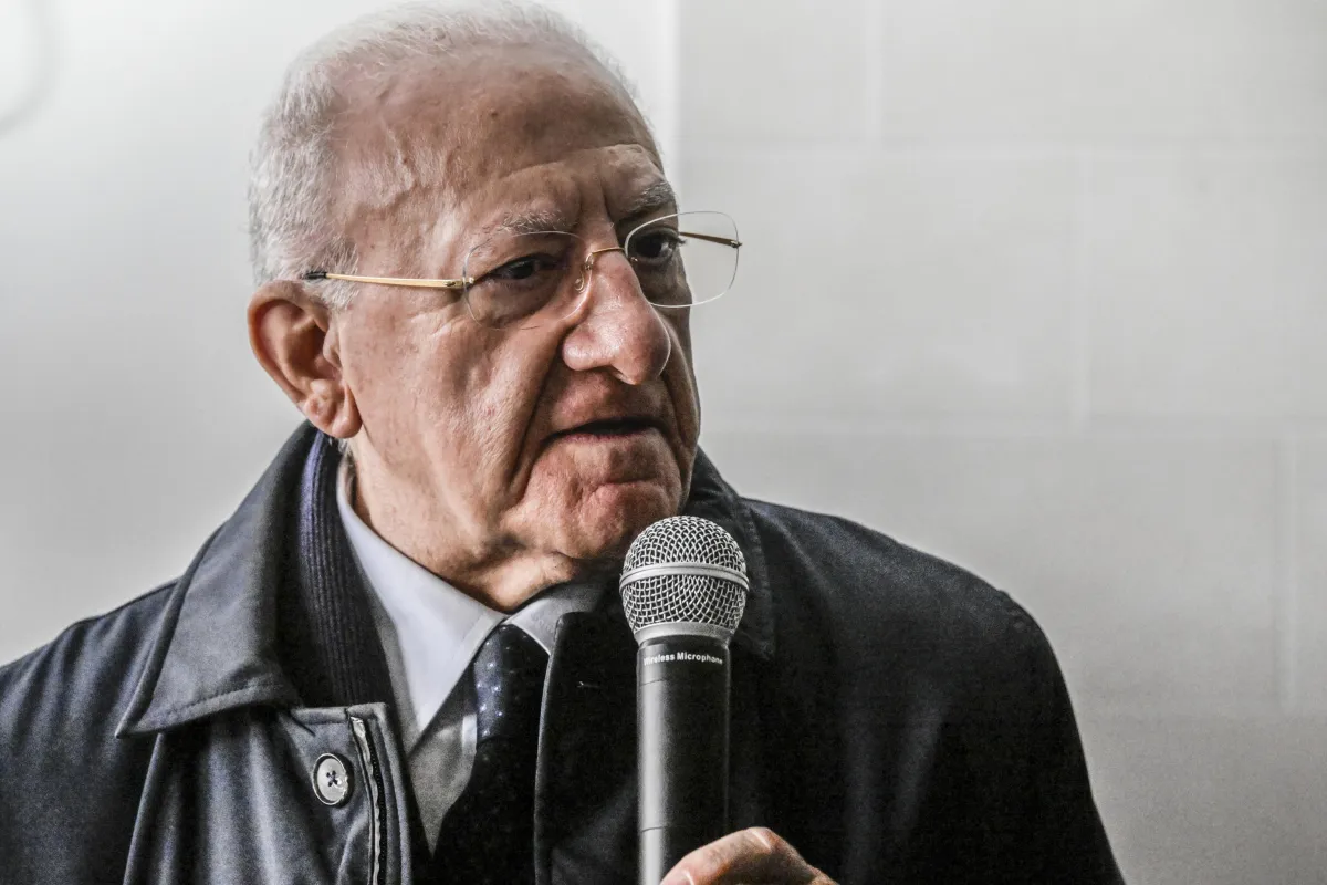 Dopo la Regione, De Luca torna in campo: ecco dove si è candidato (infischiandosene del Pd)