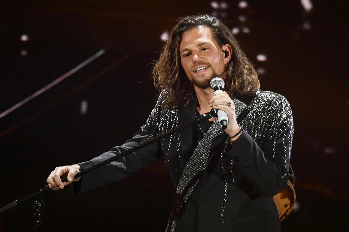 Enrico Nigiotti, quanti figli ha e chi è la compagna del cantante?