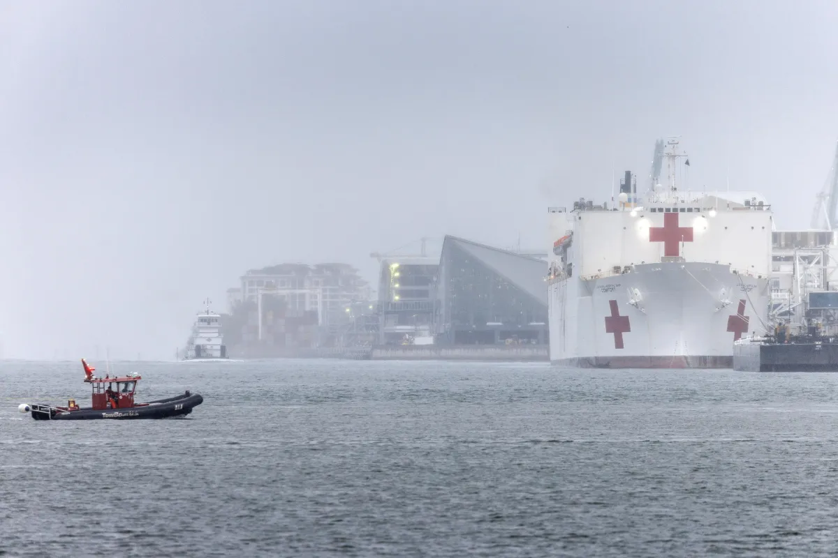 Trump annuncia l’invio di una nave ospedale in Groenlandia: la reazione di Nuuk e della Danimarca