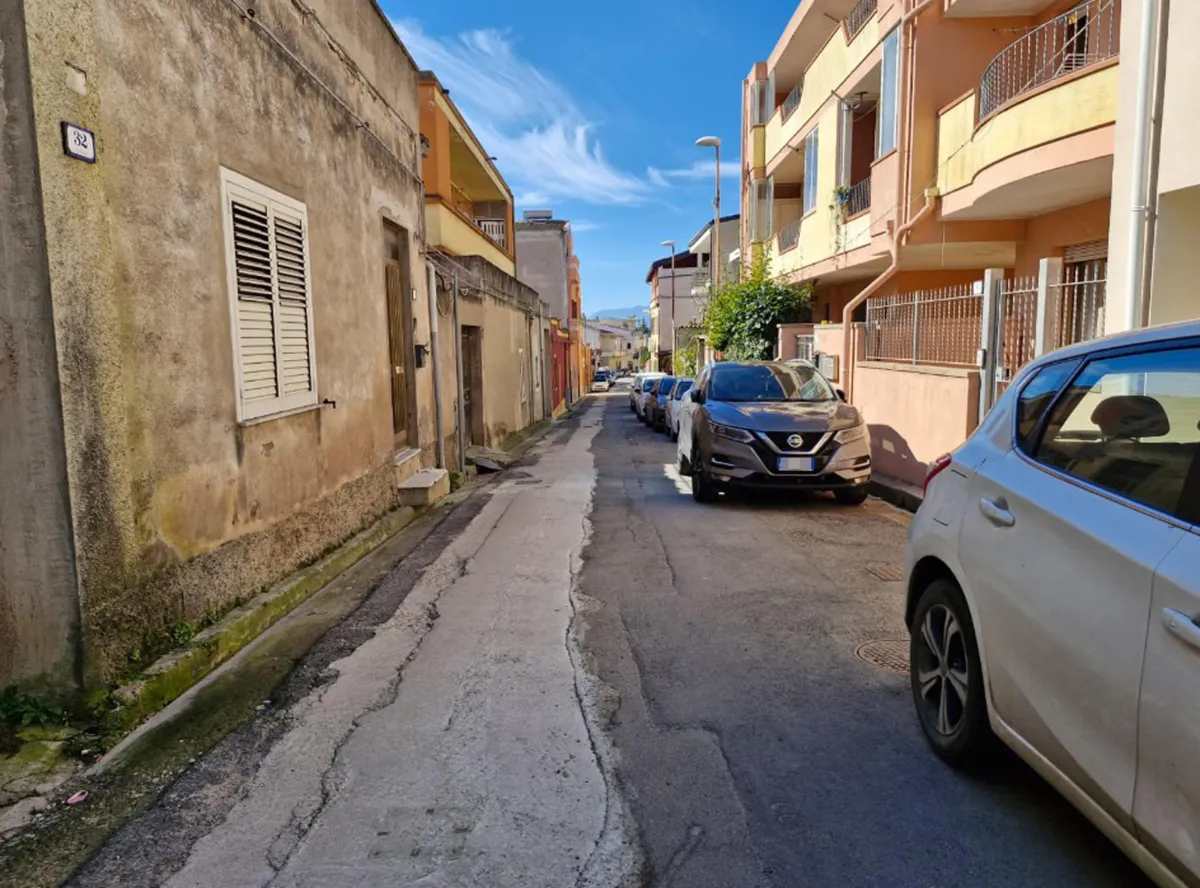 Tragedia a Sestu, bimbo di 4 anni muore soffocato da un wurstel: inutili i soccorsi